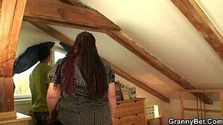 Old fatty getting pussy pounded - porn video