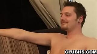 Two hunks jerking off and sucking each others toes - porn video