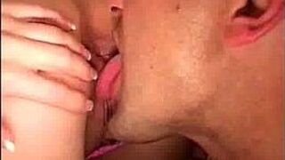 Blonde gets it on - porn video